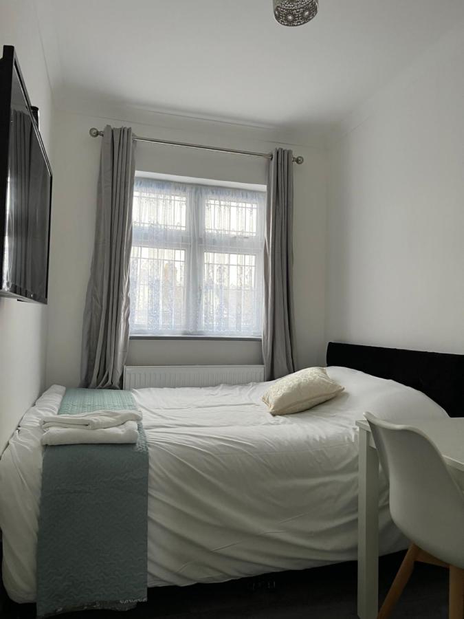 Starlet Property Wanstead Exterior photo