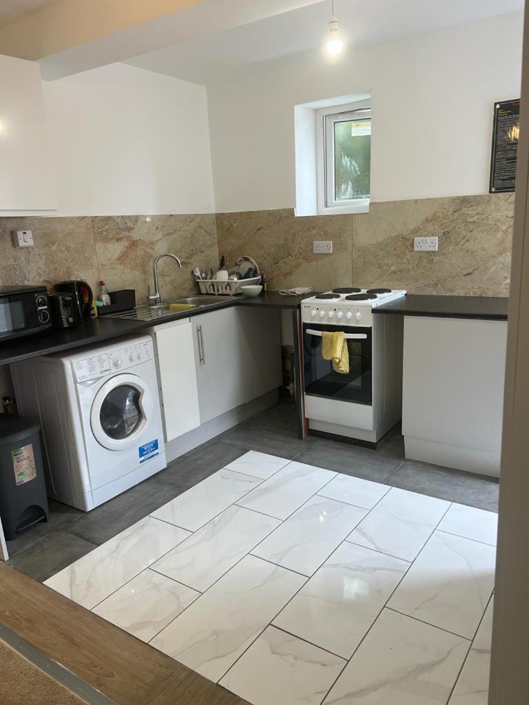 Starlet Property Wanstead Exterior photo